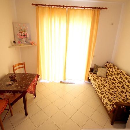 Mona'S Apartments 1 Σαράντα Εξωτερικό φωτογραφία