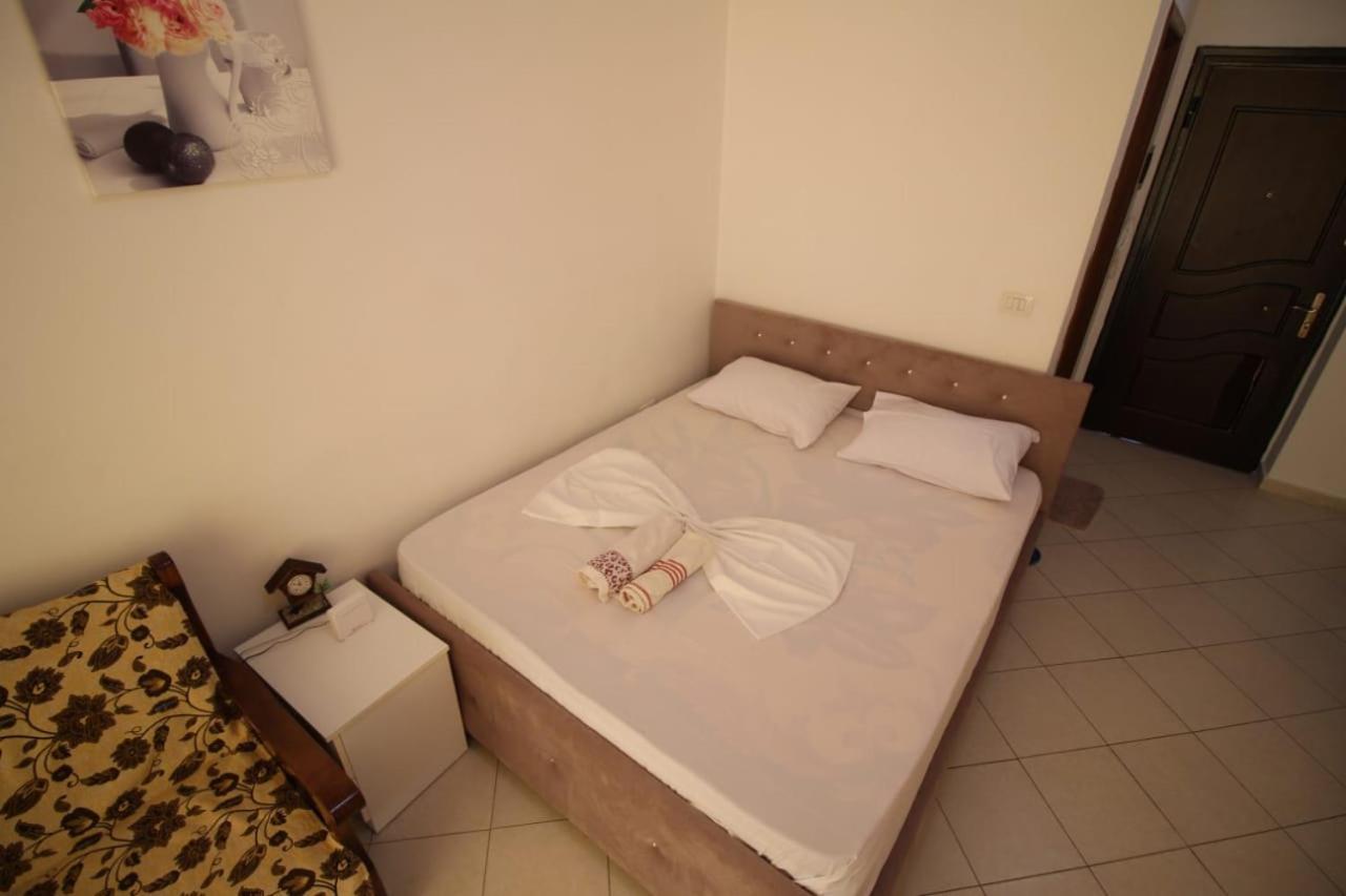 Mona'S Apartments 1 Σαράντα Εξωτερικό φωτογραφία